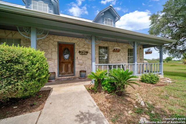 210 Tolle Rd Cibolo, TX 78108