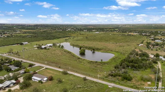 210 Tolle Rd Cibolo, TX 78108