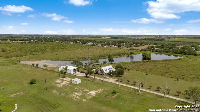 210 Tolle Rd Cibolo, TX 78108