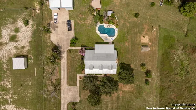 210 Tolle Rd Cibolo, TX 78108