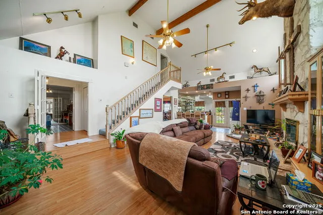 210 Tolle Rd Cibolo, TX 78108