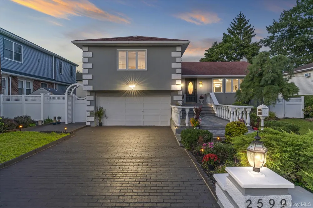 2599 Orr Street Merrick, NY 11566