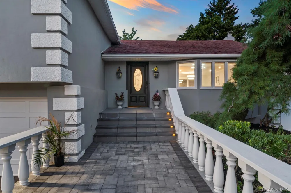 2599 Orr Street Merrick, NY 11566