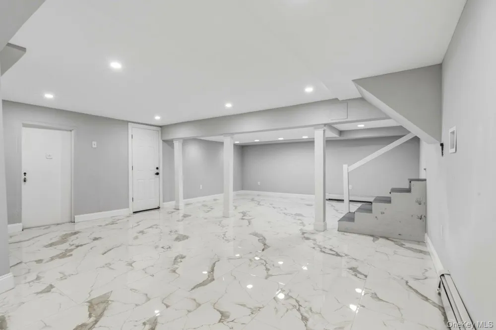 2599 Orr Street Merrick, NY 11566