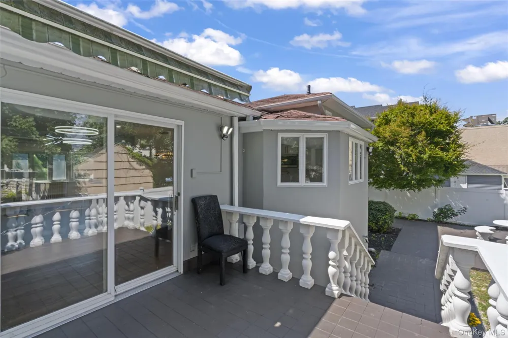 2599 Orr Street Merrick, NY 11566
