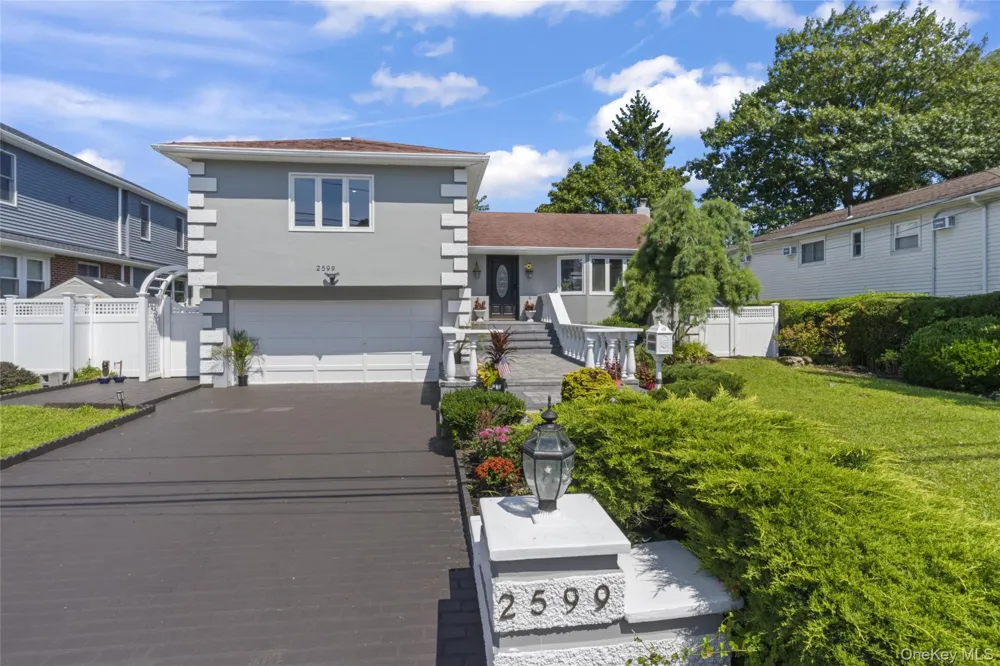 2599 Orr Street Merrick, NY 11566