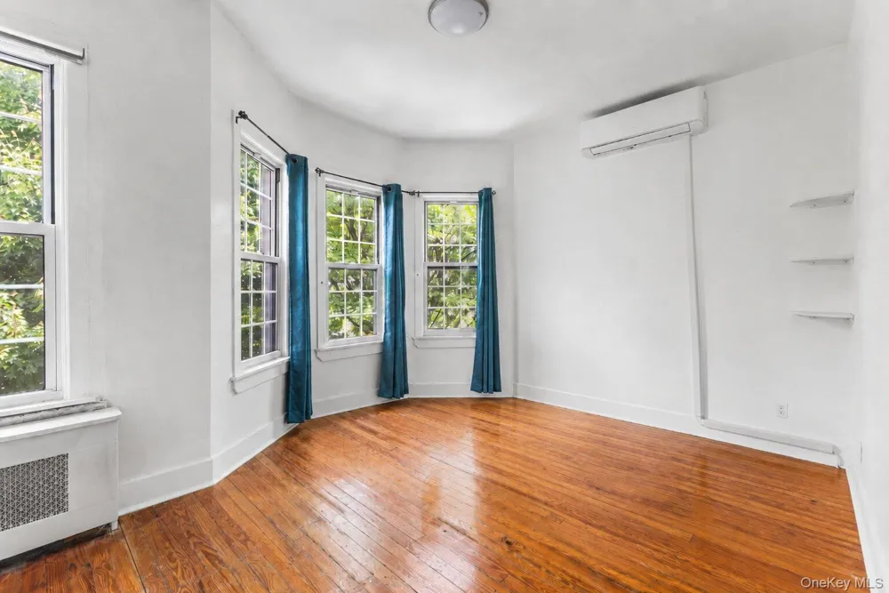 85-40 79th Street Woodhaven, NY 11421