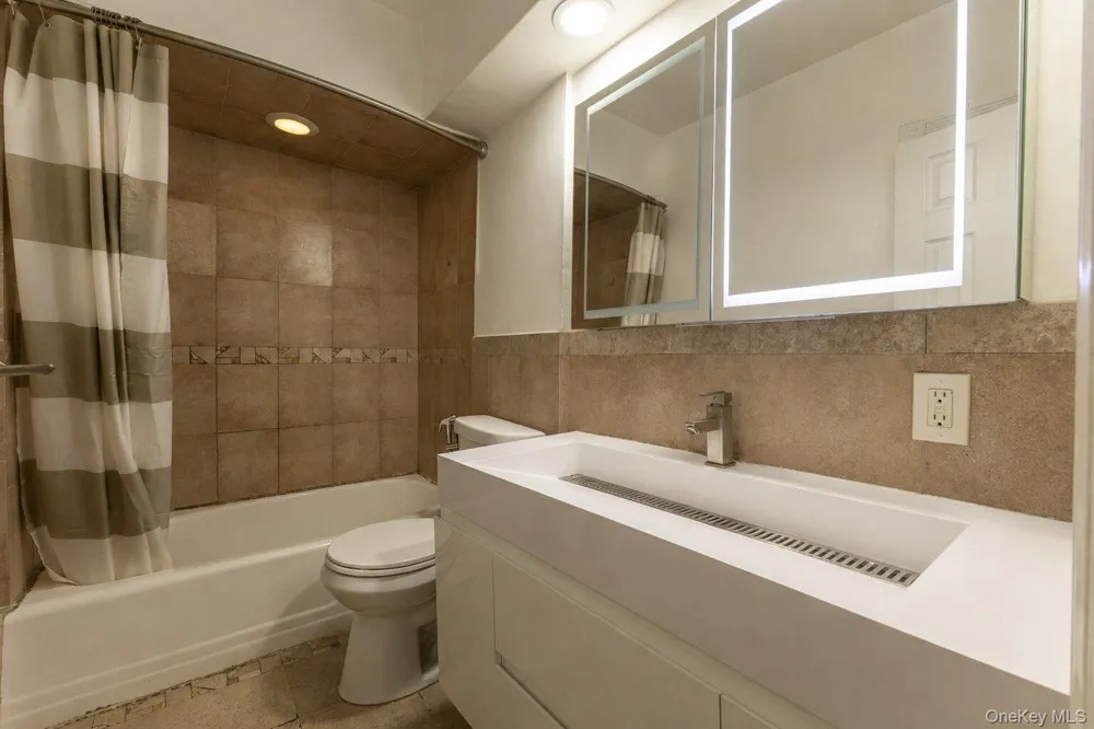 85-40 79th Street Woodhaven, NY 11421