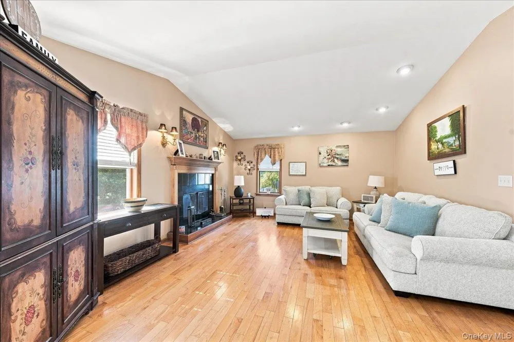 34 Fairfax Road Fishkill, NY 12524