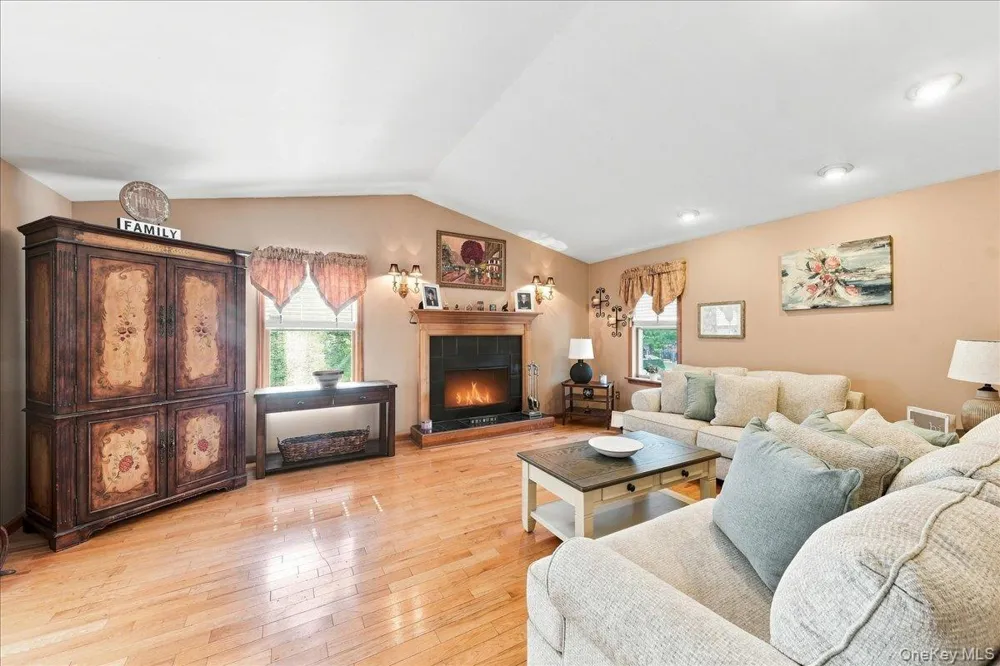 34 Fairfax Road Fishkill, NY 12524