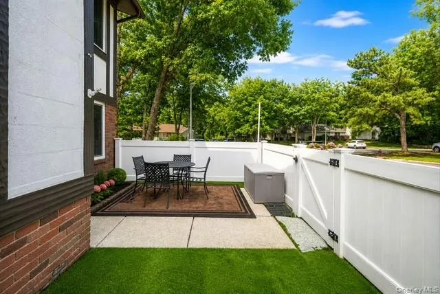 275 Birchwood Road Medford, NY 11763