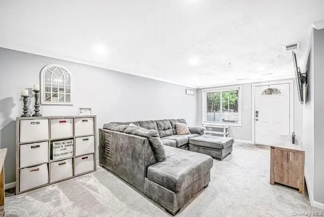 275 Birchwood Road Medford, NY 11763