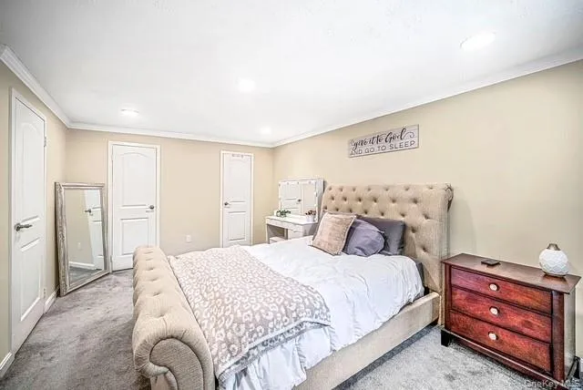 275 Birchwood Road Medford, NY 11763