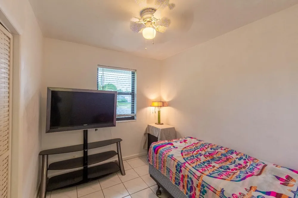 172 JAMAICA DRIVE Palm Springs, FL 33461