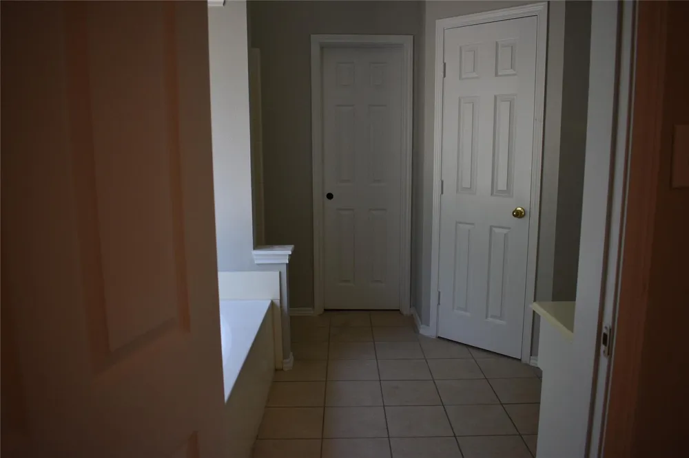 4214 Creek Ridge Lane Missouri City, TX 77459