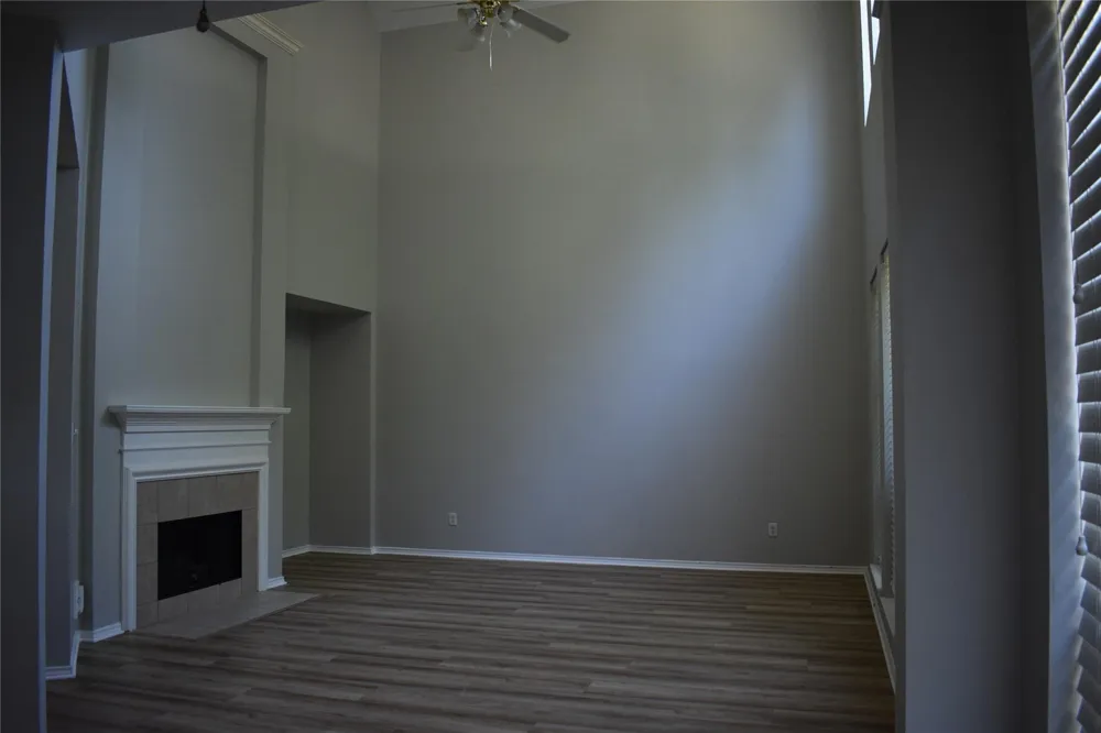 4214 Creek Ridge Lane Missouri City, TX 77459