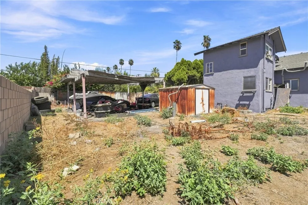 9606 Palmetto Fontana, CA 92335