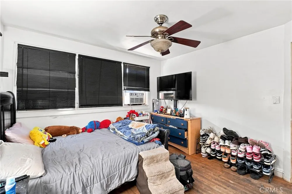 9606 Palmetto Fontana, CA 92335
