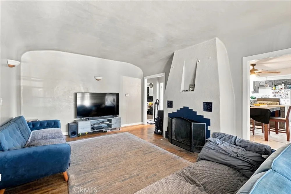 9606 Palmetto Fontana, CA 92335