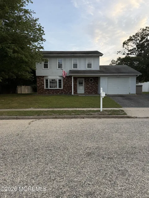 14 Oneida Avenue