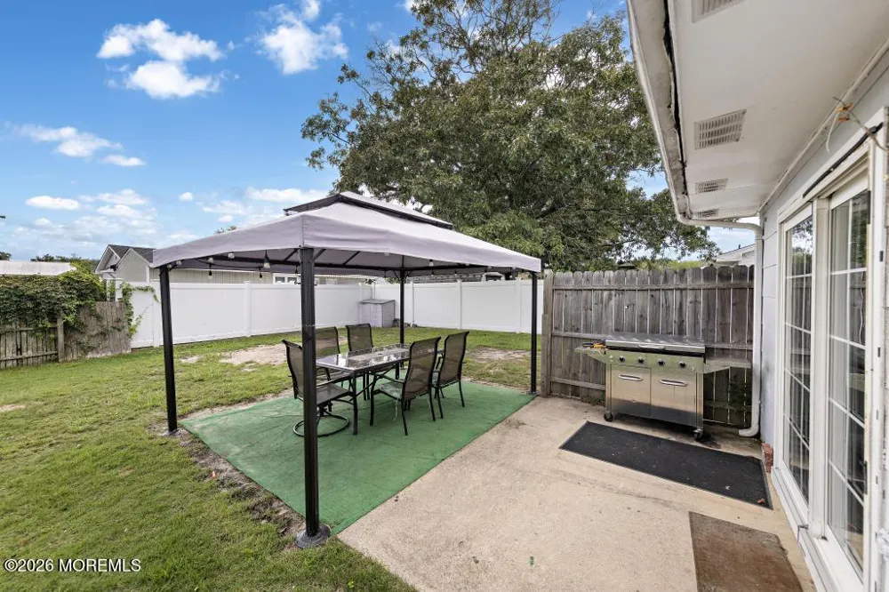14 Oneida Avenue Waretown, NJ 08758