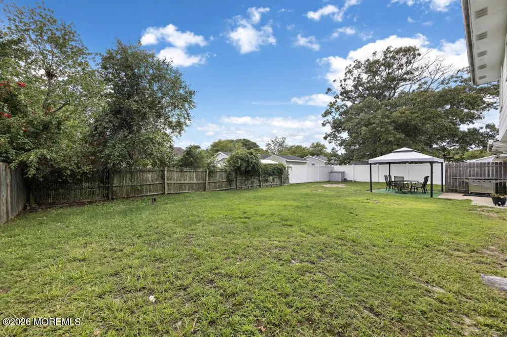 14 Oneida Avenue Waretown, NJ 08758