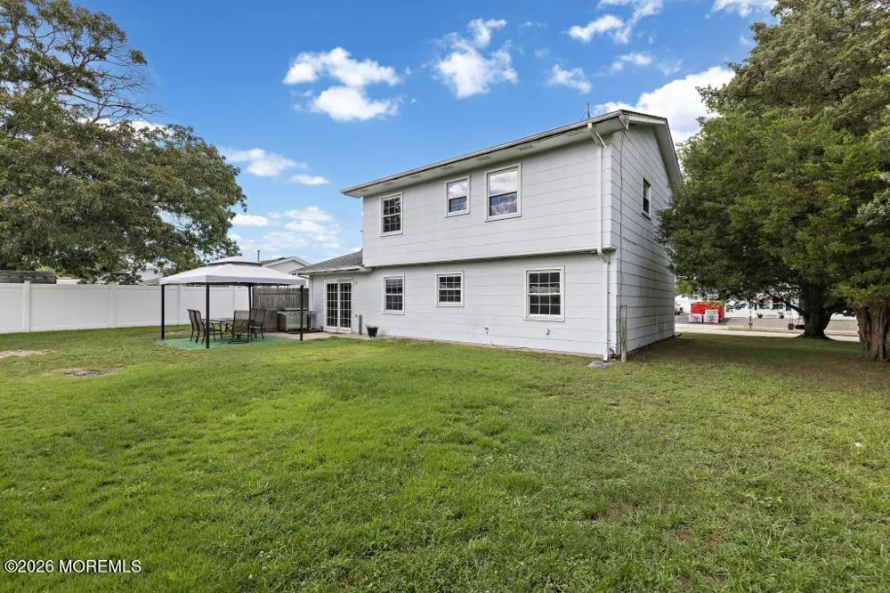14 Oneida Avenue Waretown, NJ 08758