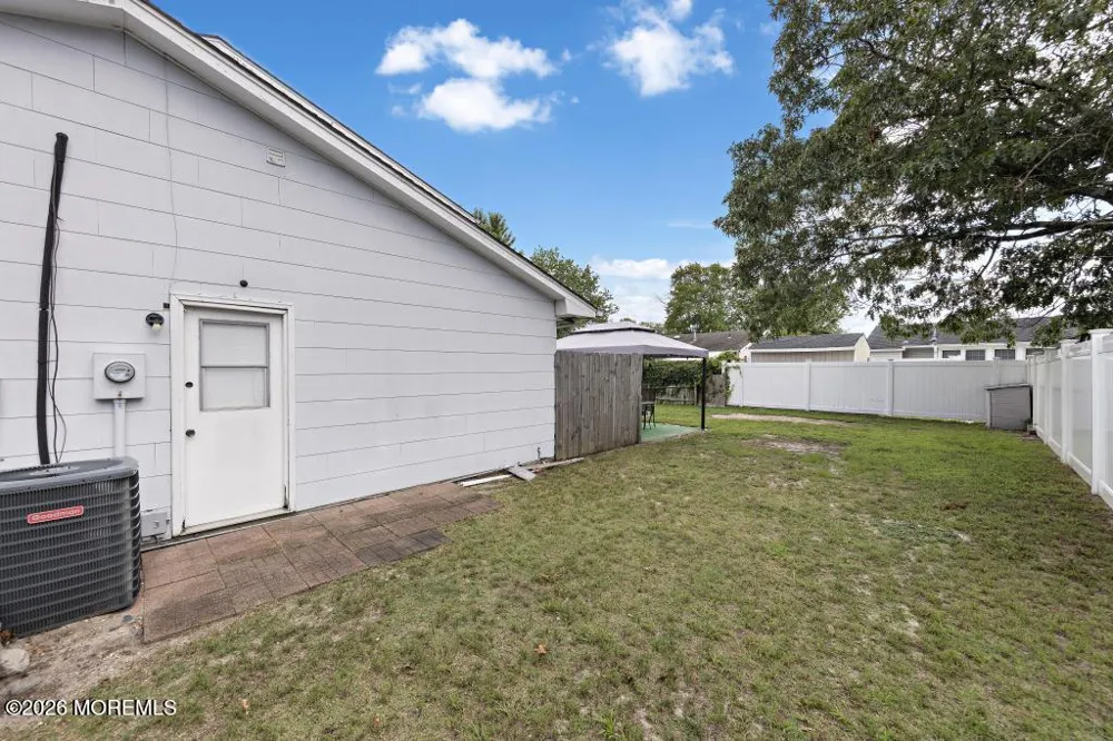 14 Oneida Avenue Waretown, NJ 08758