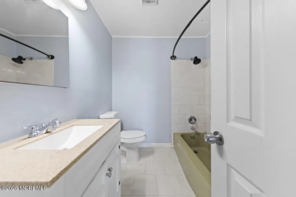 14 Oneida Avenue Waretown, NJ 08758