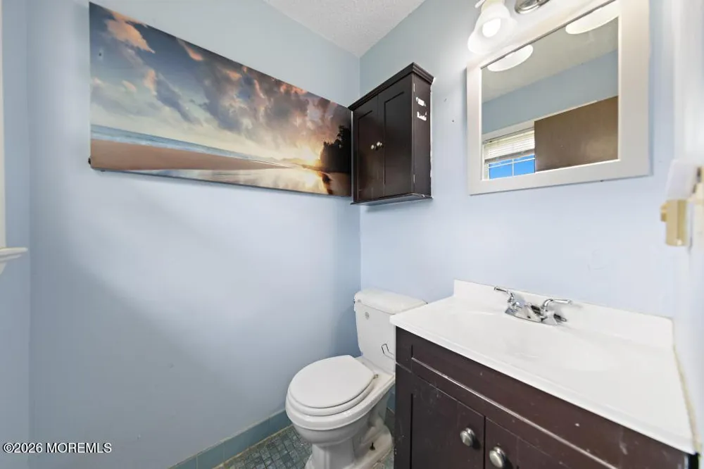 14 Oneida Avenue Waretown, NJ 08758
