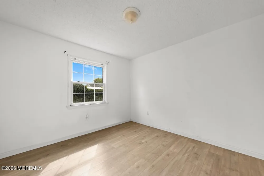 14 Oneida Avenue Waretown, NJ 08758