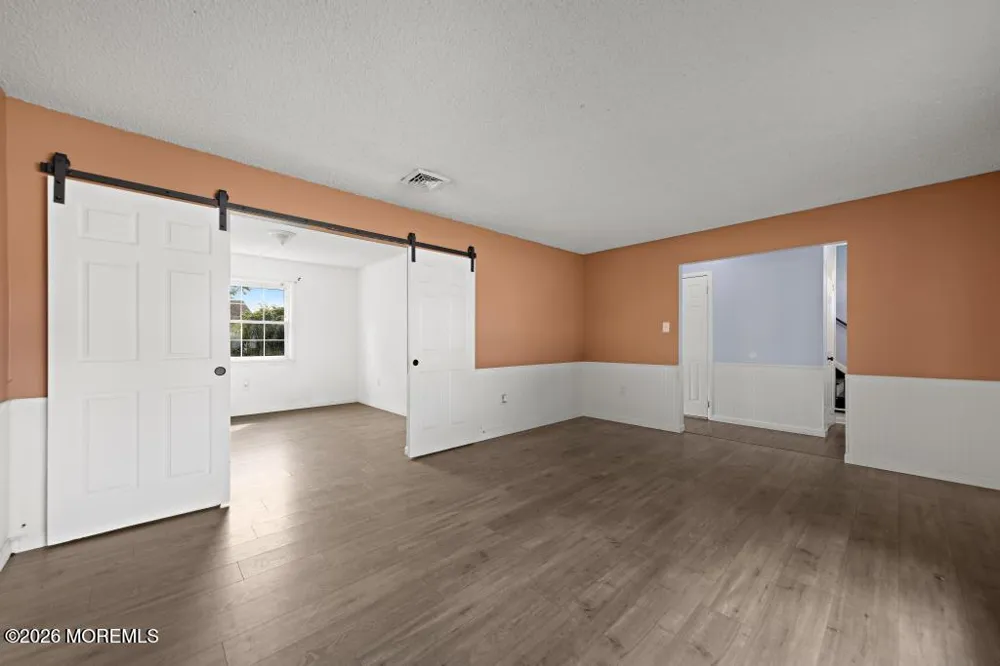 14 Oneida Avenue Waretown, NJ 08758