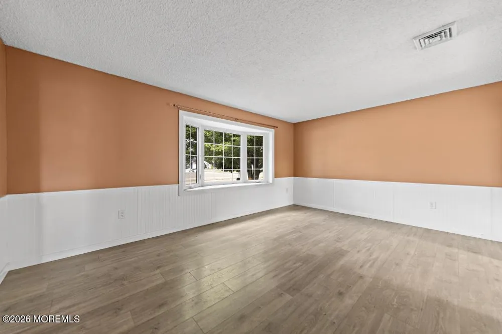 14 Oneida Avenue Waretown, NJ 08758