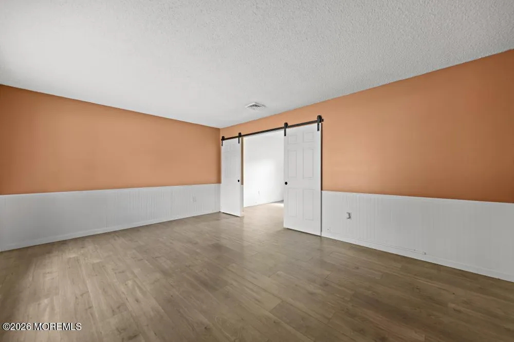 14 Oneida Avenue Waretown, NJ 08758