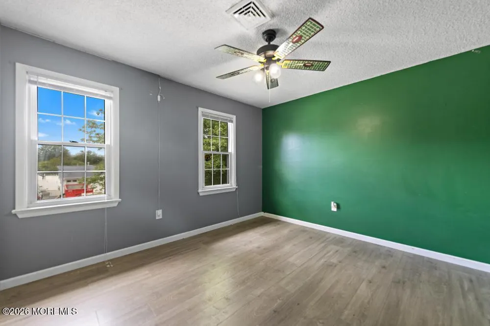 14 Oneida Avenue Waretown, NJ 08758