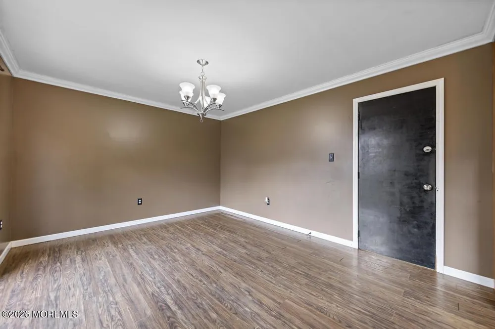 14 Oneida Avenue Waretown, NJ 08758