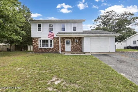 14 Oneida Avenue