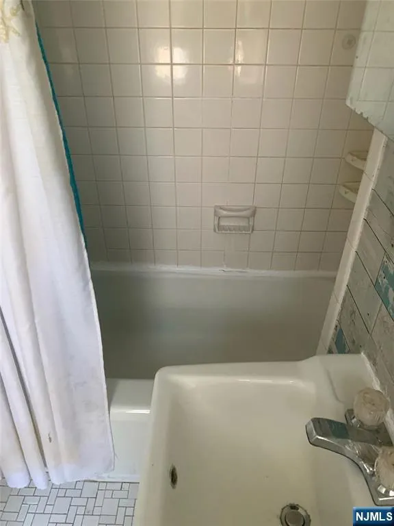 308-310 Cleveland Avenue 3 Harrison, NJ 07029