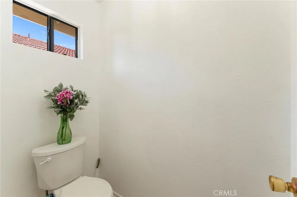 1489 S Palm Avenue Hemet, CA 92543