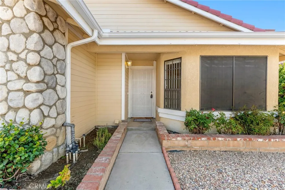 1489 S Palm Avenue Hemet, CA 92543