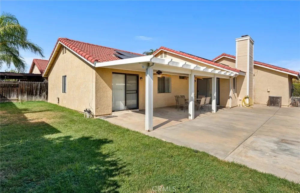 1489 S Palm Avenue Hemet, CA 92543