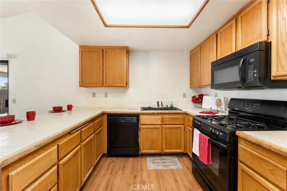 1489 S Palm Avenue Hemet, CA 92543