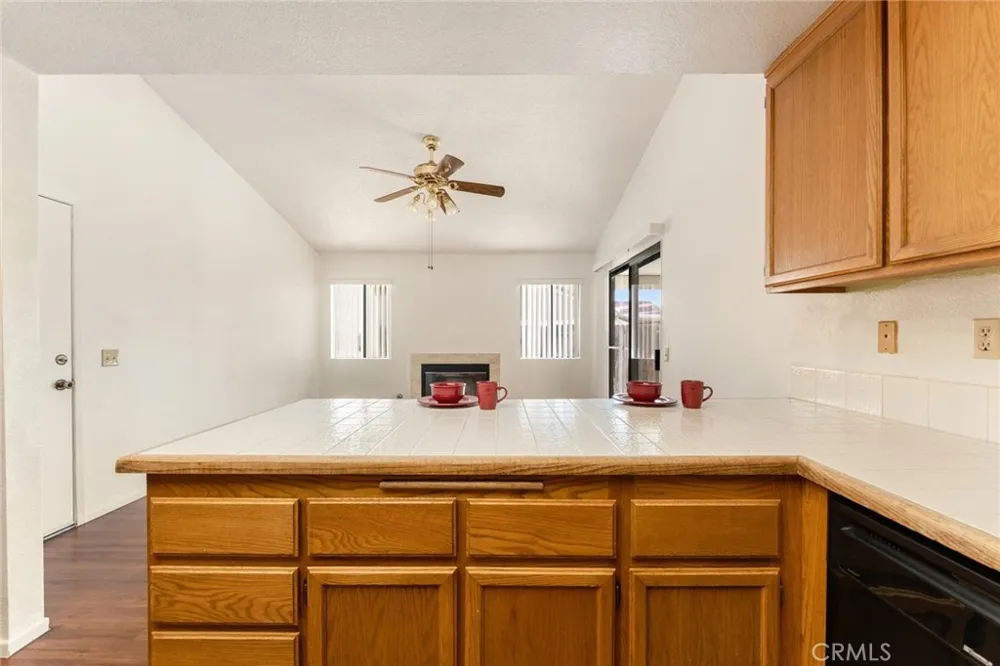 1489 S Palm Avenue Hemet, CA 92543