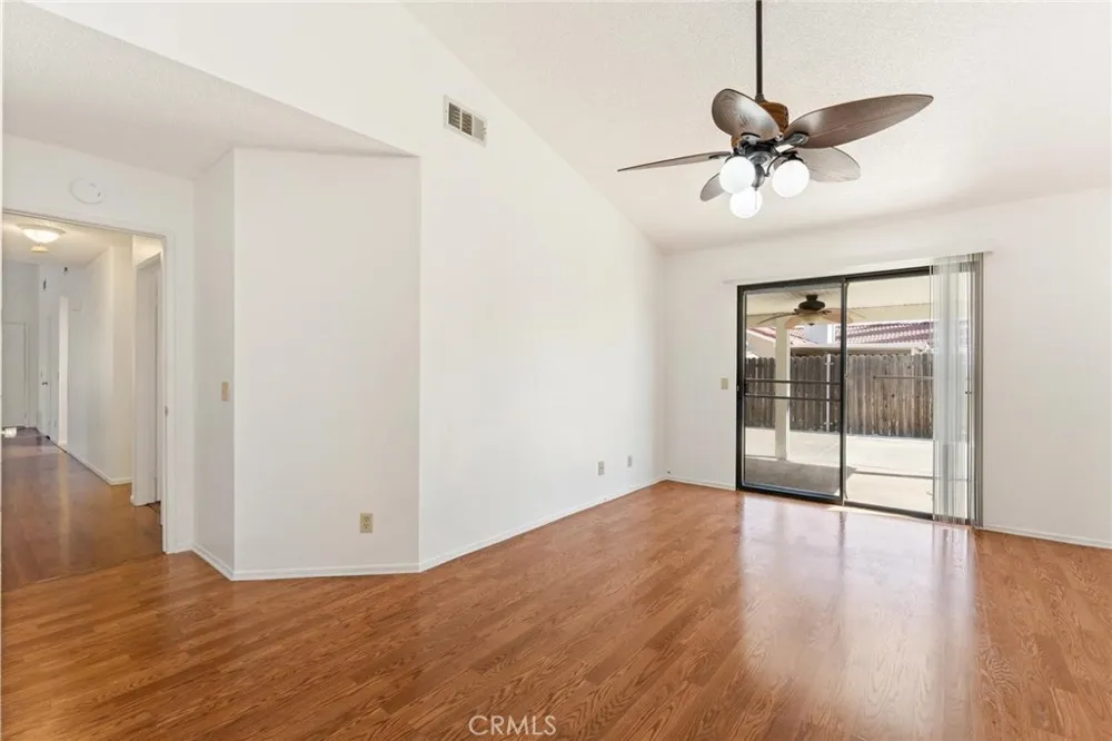 1489 S Palm Avenue Hemet, CA 92543