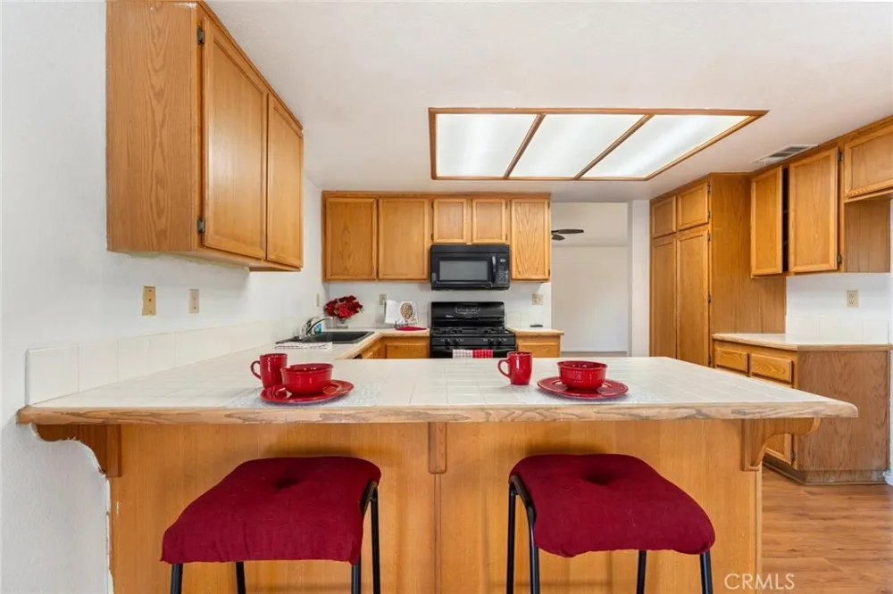 1489 S Palm Avenue Hemet, CA 92543