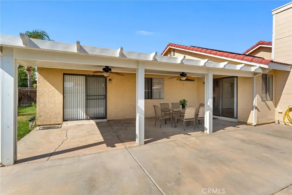 1489 S Palm Avenue Hemet, CA 92543