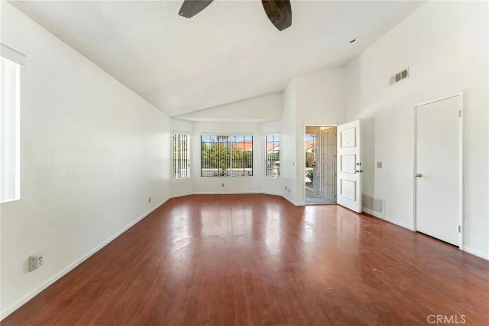 1489 S Palm Avenue Hemet, CA 92543