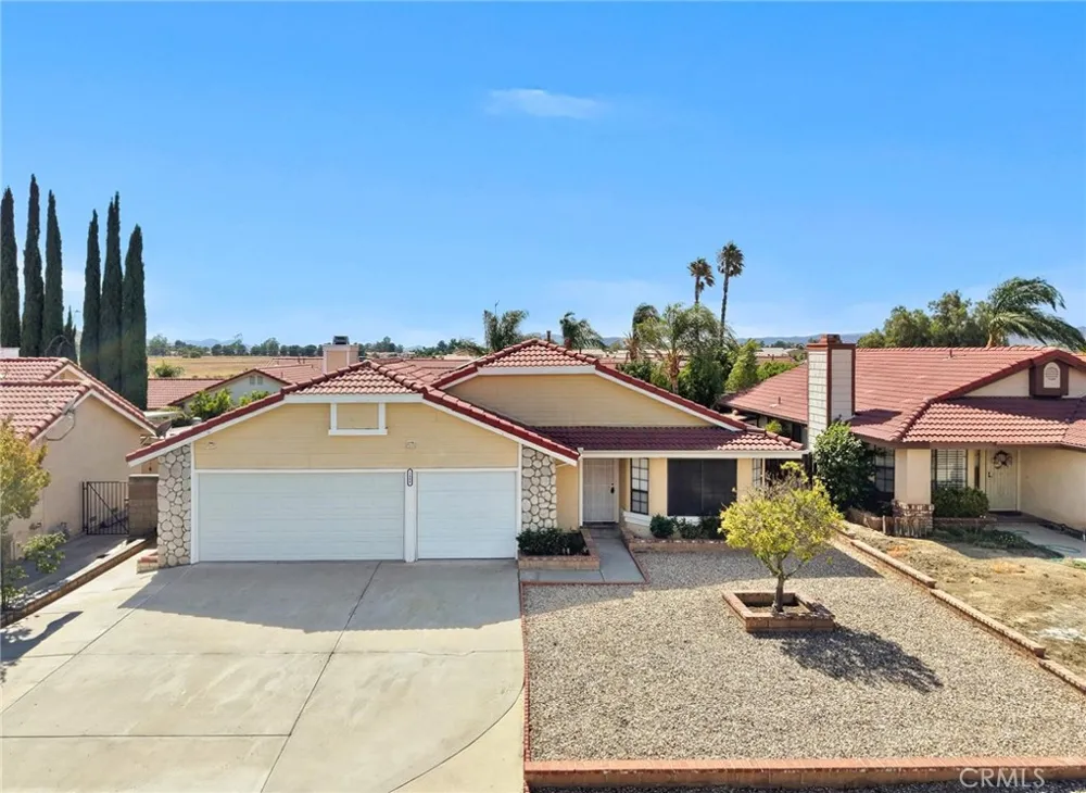 1489 S Palm Avenue Hemet, CA 92543