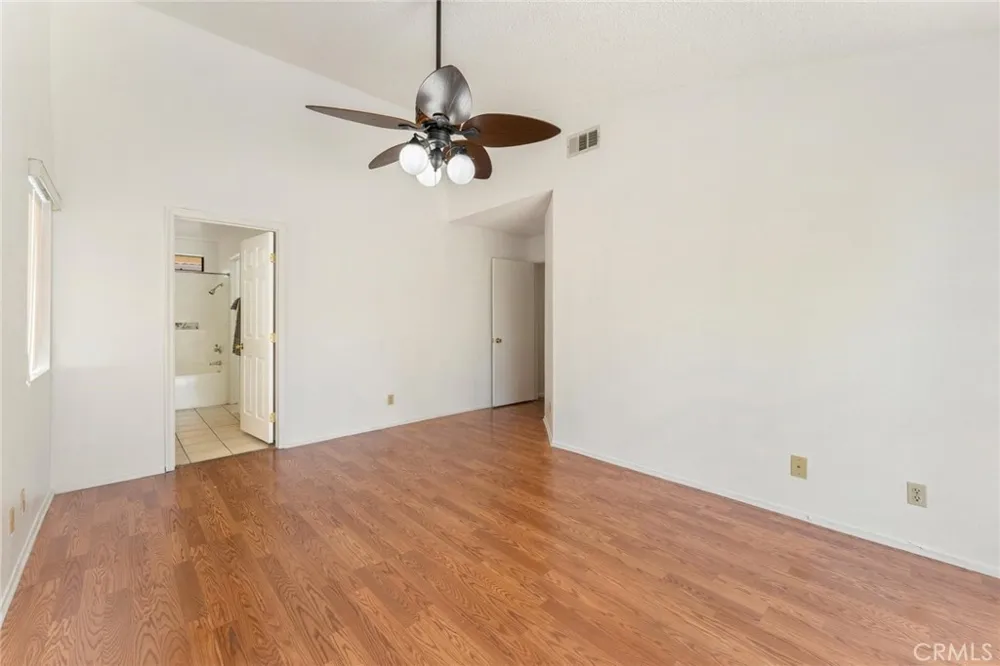1489 S Palm Avenue Hemet, CA 92543