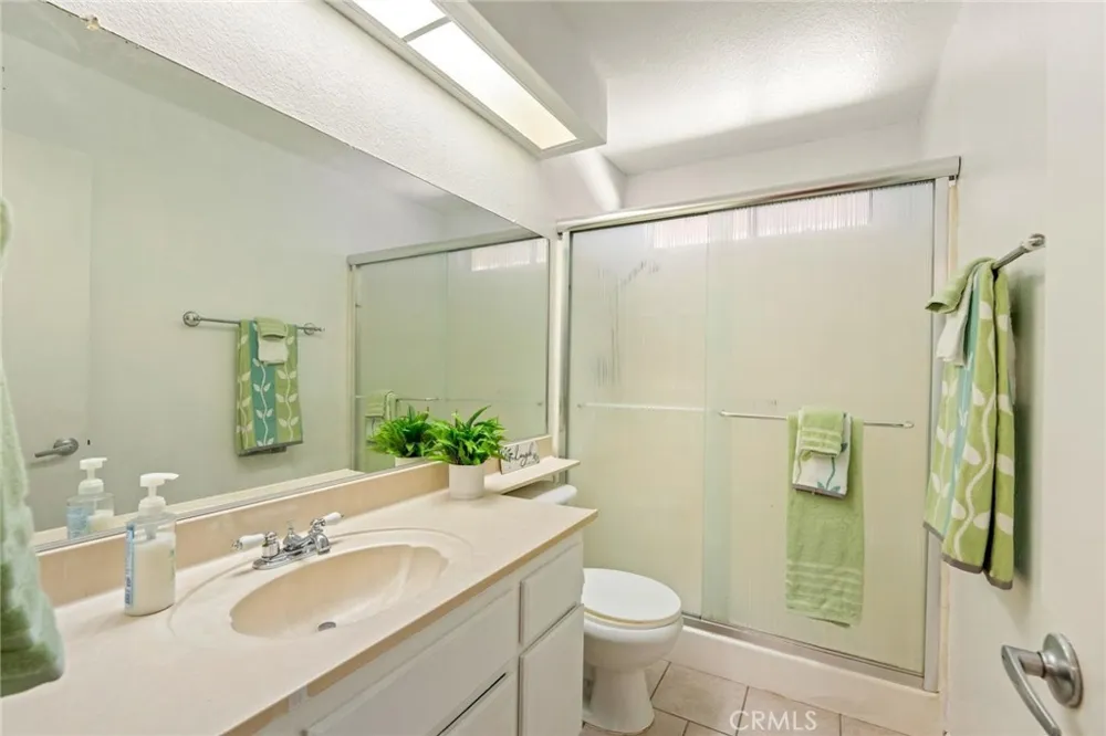 1489 S Palm Avenue Hemet, CA 92543